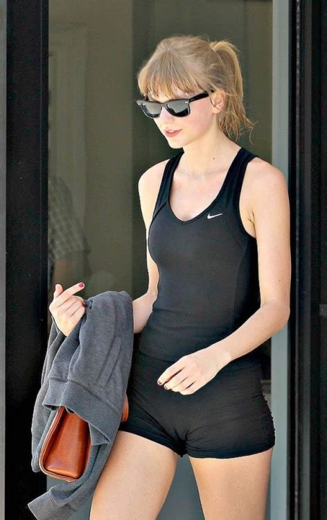 cameltoe taylor swift|10 Years Ago, Taylor Swift Wore Nothing But A Bra & Underwear .